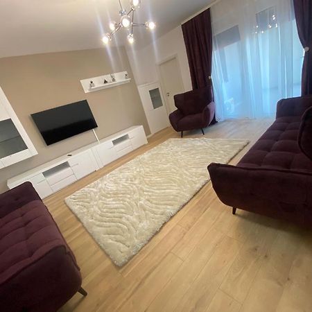 Dreamhill1 Apartment Oradea Ngoại thất bức ảnh